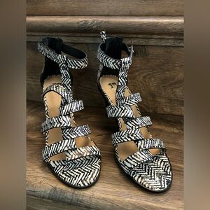 Joe's Jeans Black and White Patterned Heels